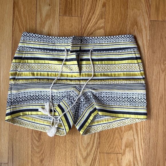 Loft Pattern Shorts - Picture 1 of 3